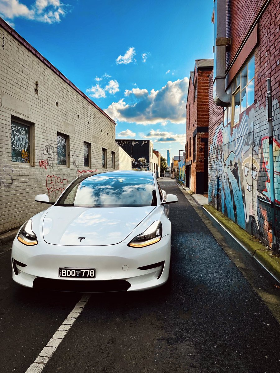 MelbTeslaMatt's tweet photo. Melbourne alleys with Apollo
@Tesla #Tesla #Model3 #Model3au #Melbourne https://t.co/hxJoaAiNsx