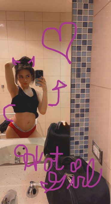 💋🐼🫦 https://t.co/PKRTNl3ZHE