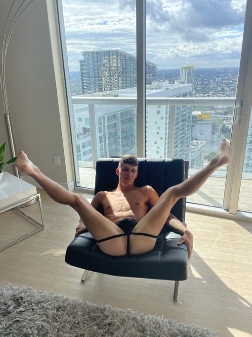 Watch Jake & Issac's leaked NSFW photo on TwXstars