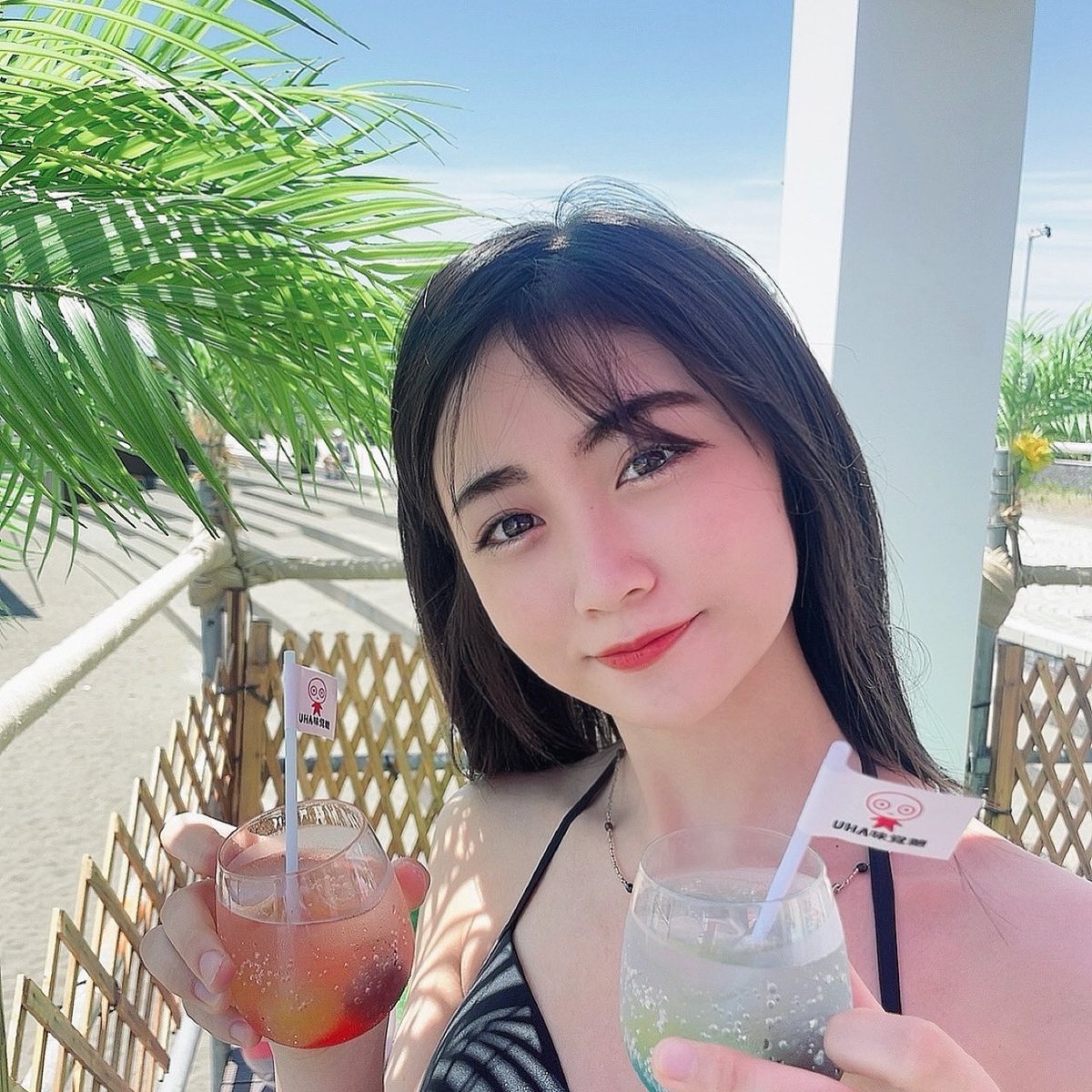 aya_tkshr's tweet image. -30度のcororo食べてきた⸜❤︎⸝‍

海の家で味覚糖のTikTokアカウントをフォローすると通常は大阪でしか買えないコロロもらえる！

味覚糖×モデルプレスのコラボフォトスポットもめちゃ可愛かった⸜❤︎⸝‍

#コロロじゃないよcororoだよ #cororo #pr
#味覚糖 #コロロ #グミ #冷やしcororo