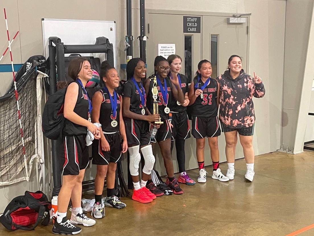 2KimJones's tweet photo. Extremely proud of my @TripleThr3atAAU  middle school team for getting first place this weekend! https://t.co/OmVuhyccdz