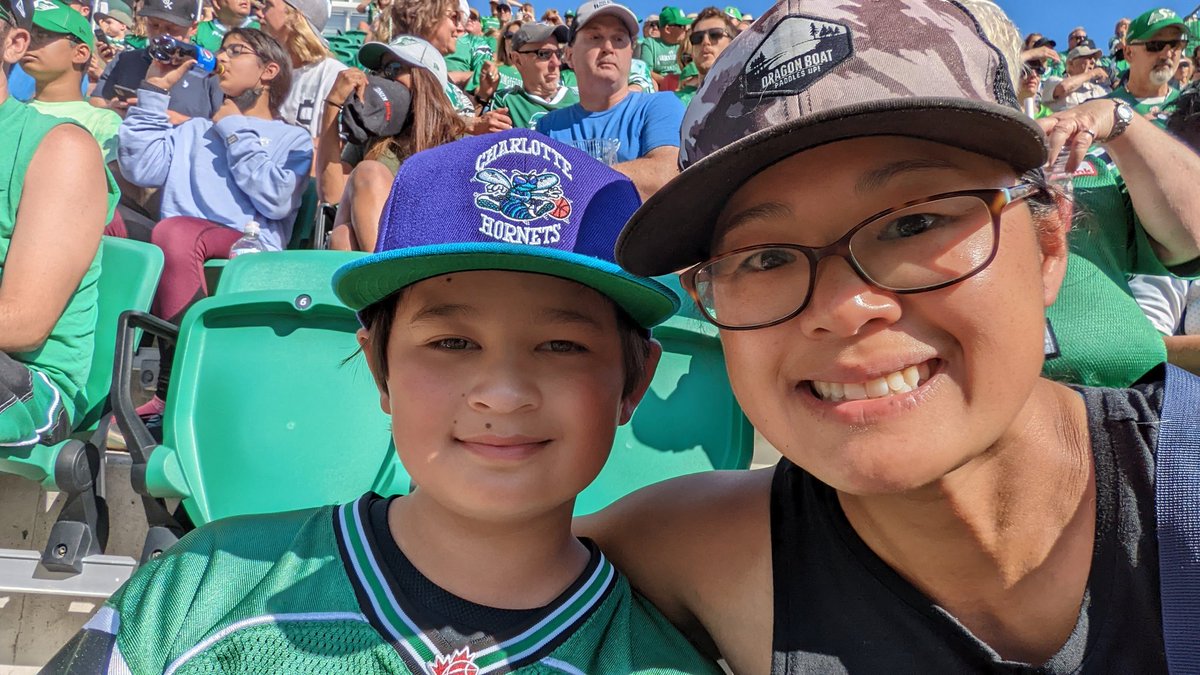adabunko's tweet photo. Let's go Riders!!!!! #RidersLive https://t.co/e6bsp81eZd