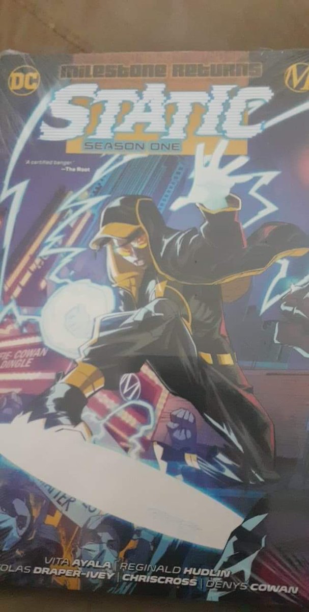 ThisIsKJordan's tweet photo. My sister bought this for me!!!!!!!!!!!! #StaticShock #StaticSeasonOne #MilestoneComics #DCComics https://t.co/4f7oA5Nj4H