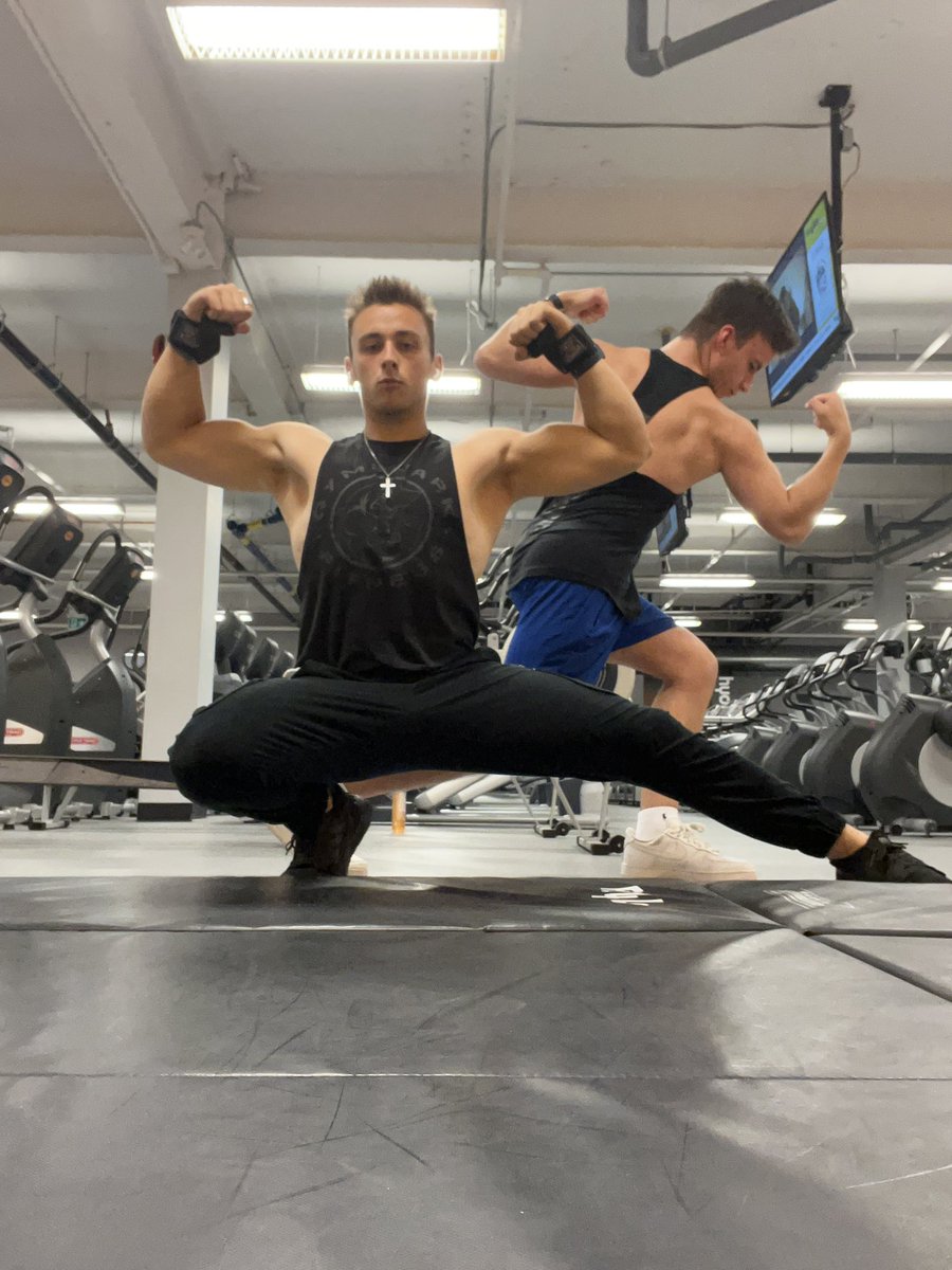 ItsKnucklesUp's tweet image. Intentionally going 0-2 to hit the gym