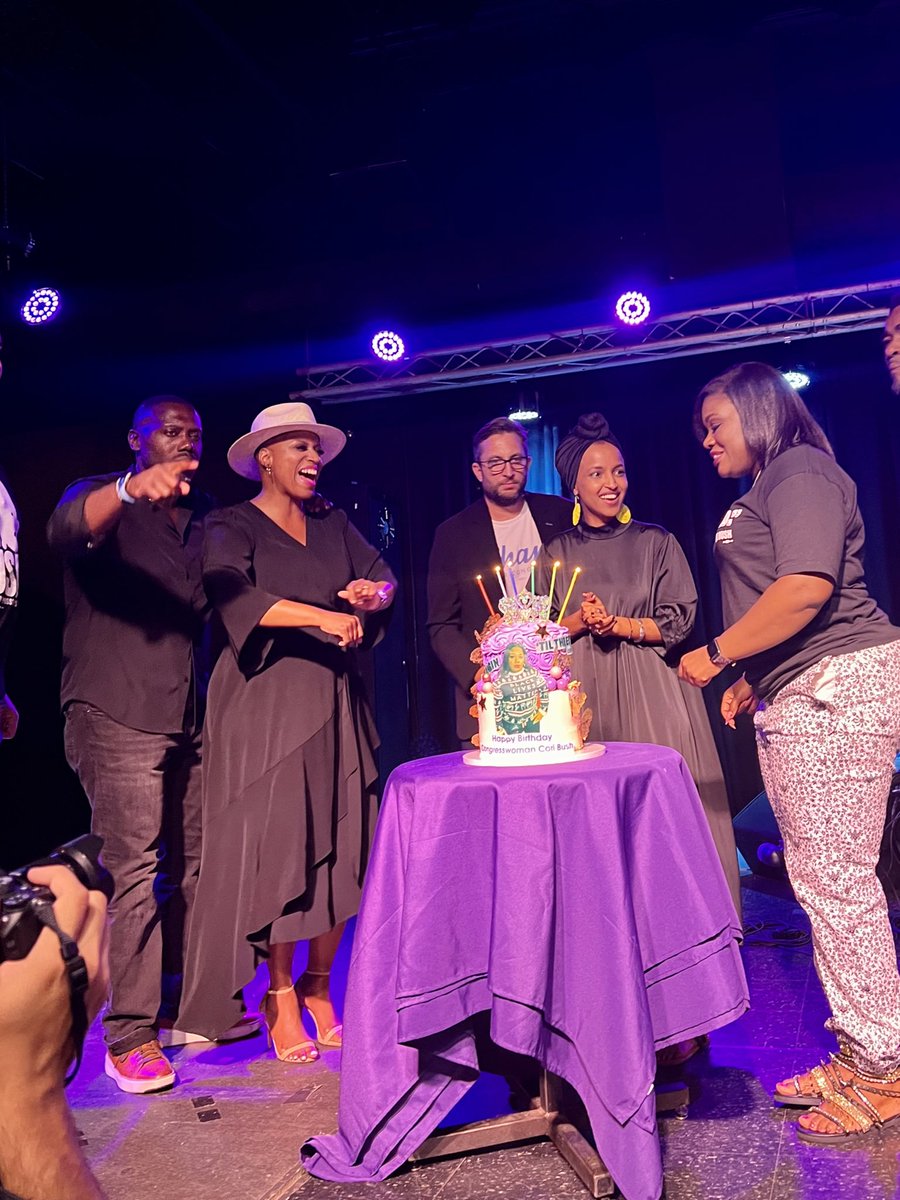 Olivia Roskill tweet media