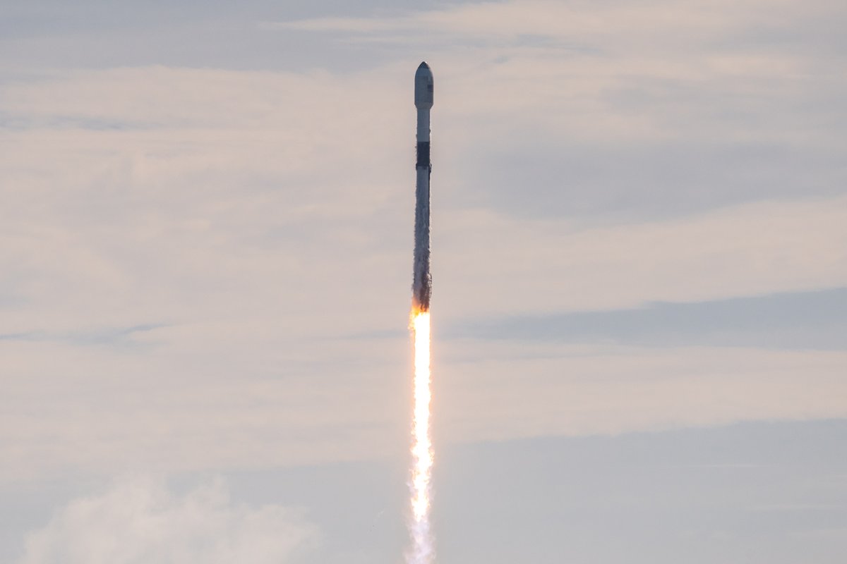 SLDelta45's tweet image. Congratulations to Space Launch Delta 45 &amp;amp; @SpaceX on another successful Starlink mission!  This is the 3rd Starlink launch of July and the 44th total launch in the past 365 days. Thank you for all of your hard work to ensure we #SetThePaceForSpace from the Eastern Range &amp;amp; AATS.