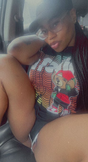 Gimme a Kiss💋 https://t.co/EyNFQygzDM<a href="/tag/rainyday"class="tags"><span>#rainyday</span></a>