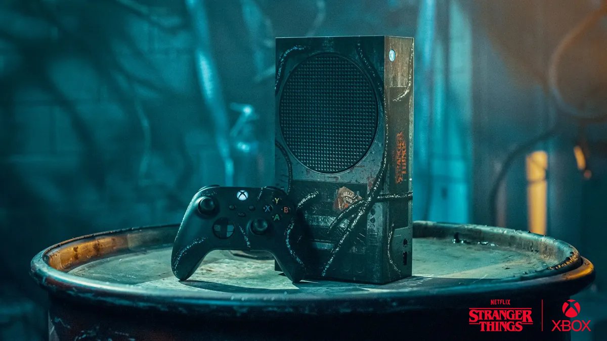XBOX_KR's tweet photo. 😱「기묘한 XBOX」 리트윗 이벤트
추첨을 통해 1명에게
Xbox Series S ‘기묘한 이야기’ 한정판을!

✨참여 방법
① Xbox Korea 공식 계정 팔로우
② 본 이벤트 트윗을 리트윗 + #기묘한이야기 해시태그

🎁기간
~ 7/31(일) 23:59

🎁결과
8/1(월) 멘션 확인

🔔약관 
https://t.co/kbnIJQVDjw https://t.co/otuIuH5Ik4