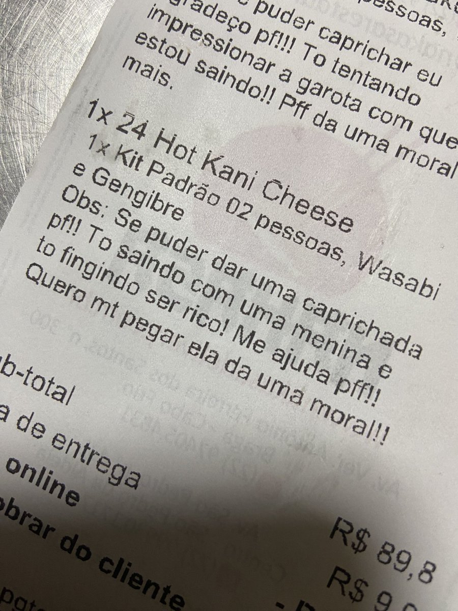 murilomendespro's tweet photo. Aprendam é assim que se conquista uma garota, fingindo ser rico kkk https://t.co/kqUiyHVWPJ