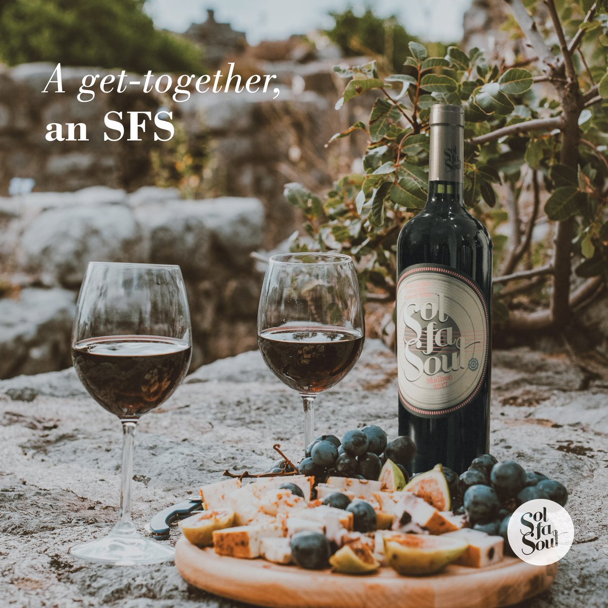 SolFaSoul's tweet image. Nature, gastronomic delicacies and wine, the perfect combination to create a unique moment and celebrate life.
A get-together, an SFS.🍷🙂
#solfasoul #Winestofeel #musictoFly #solfasoulwines #FelizDomingoATodos #Sunday