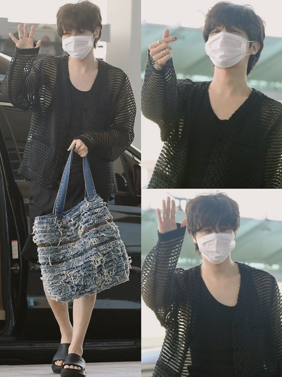 btsfashionhr's tweet photo. hoseok’s airport fashion https://t.co/1aCTZtKNqQ
