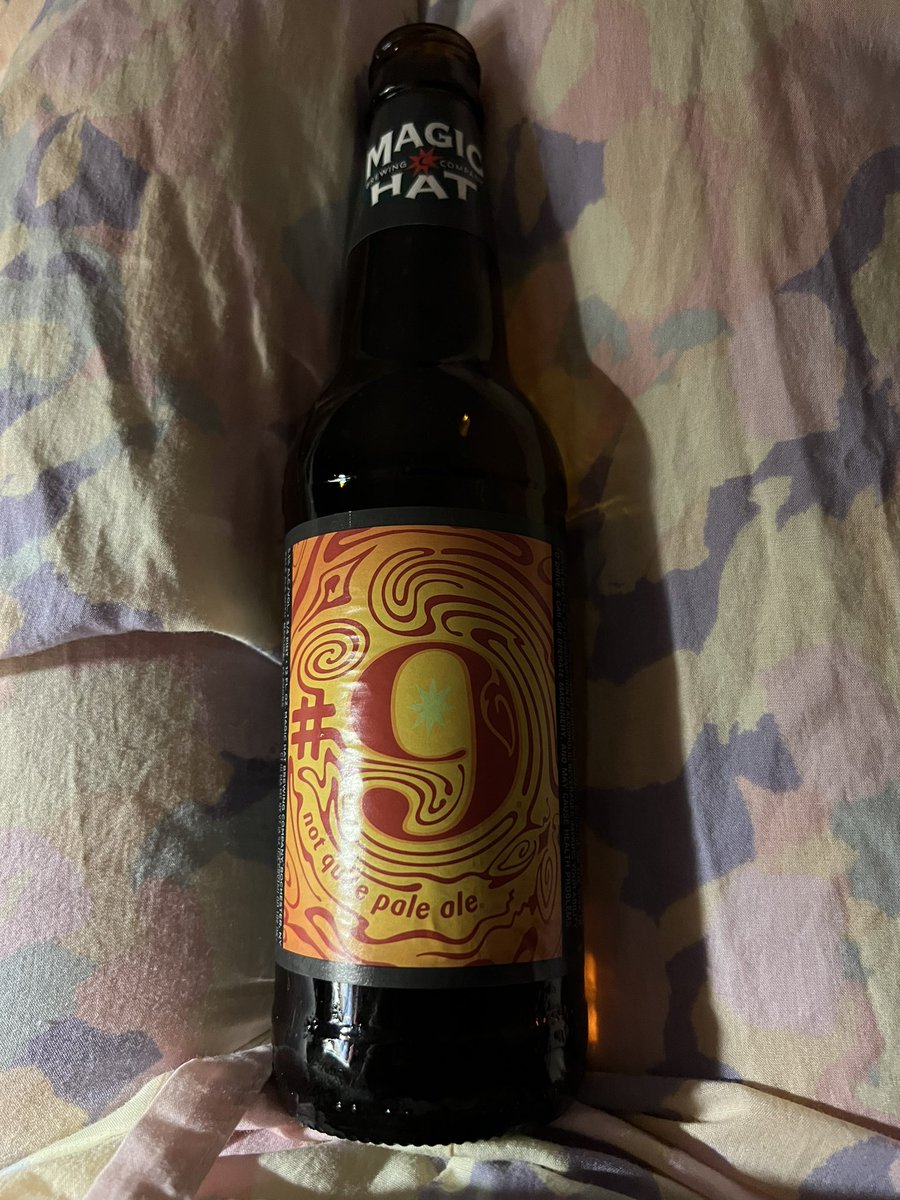 KellieADennis74's tweet image. Cheers! 🍻
#MagicHat