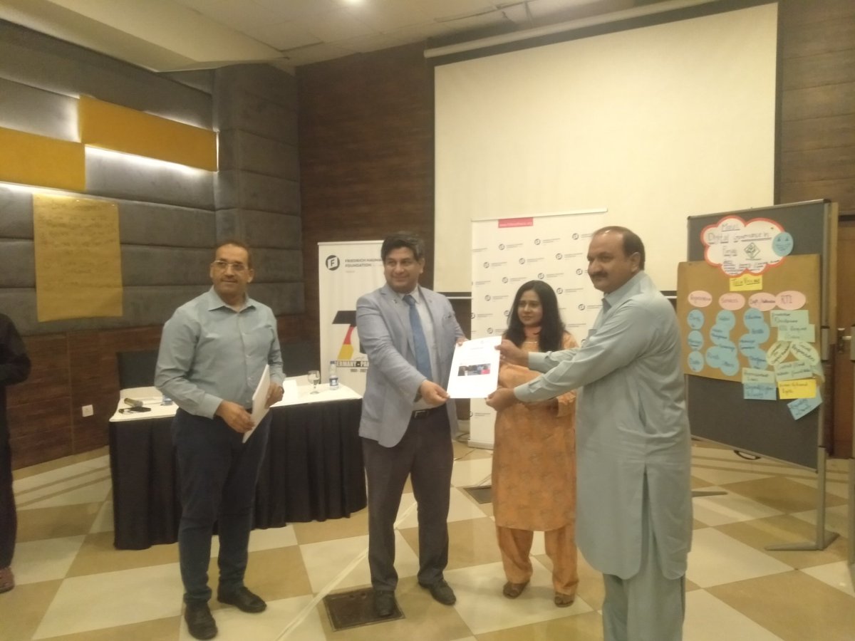 ShakoorHaideri's tweet photo. Governance In The Digital Age; Strengthening Local Governments in Punjab
Thanks, @FNFPakistan, @AnwarMuhammad0 & Ms. Asma Aamir
#FNFPakistan #StrengthenLocalGoverments #PromoteDigitalGovernance #FNF #DigitalGovernance #eGovernance #localgovernme@BirgitLamm https://t.co/b5p5mk09m3