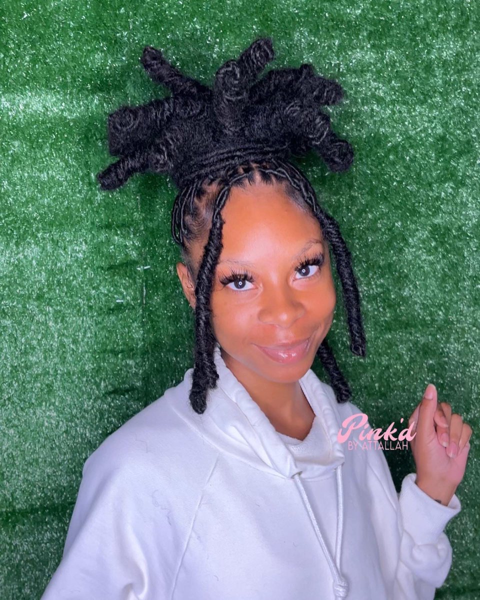 ohthatsavaa's tweet photo. I snapped today, that’s all 💆🏽‍♀️✨ #ComeGetPinkd https://t.co/26osJcj0Ht