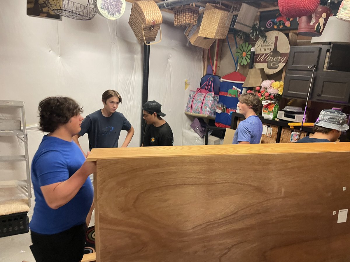 Bulky_Babes tweet media