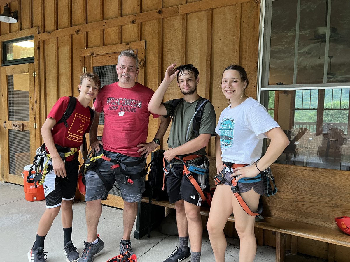 BadgerJer's tweet photo. Had a fun day at #nrocks climbing with the fam! https://t.co/JsXu0Dtjon