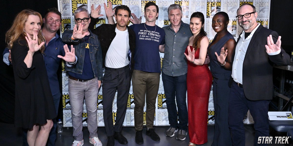 StarTrek's tweet photo. What an incredible return to #SDCC! This weekend was filled with amazing moments, fans, and sweet revenge. Thank you for joining and following along! 🖖 #StarTrek #StarTrekSDCC https://t.co/Sttj9j1gan https://t.co/FuQRIzoeKL