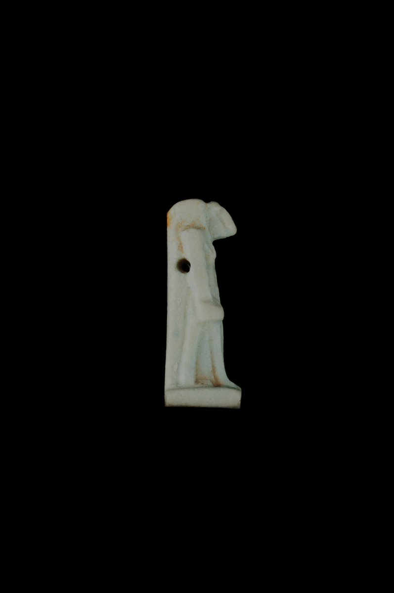 Welcome back, students! Semester Two classes have officially begun. May this amulet of Thoth watch over you and your studies this semester. @HASSUQ <a href="/CahsUq/">Cahs UQ</a> 
📷 96.002 Amulet of Thoth, Egyptian, Faience, c.500 BC.