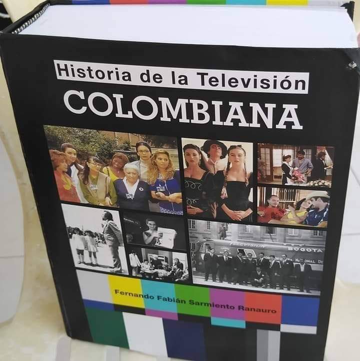 FabianRanauro's tweet photo. Serie Siempre Viva (1985)
#coestrellas #judyhenriquez #leopoldarojas  

Libro Historia de la Televisión Colombiana
Pedido directo 3205602741
Digital color $50.000
Impreso color $330.000 https://t.co/1D2dvDPk7X