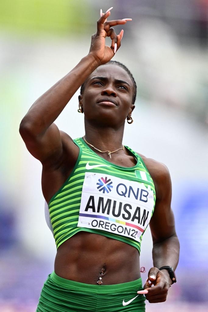 athleticsafrica's tweet photo. ANOTHER WORLD RECORD for OLUWATOBILOBA AMUSAN 🔥🔥🔥🇳🇬🙌🏿

Nigeria’s Tobi Amusan wins the gold🥇in the Women’s 100m Hurdles final @WCHoregon22 in another World Record time of 12.06 secs.

Take a bow🙇‍♂️ 

#AthleticsAfrica #WorldAthleticsChamps #WCHOregon22 #Athletics #TeamNigeria https://t.co/QU7IKRHV1V
