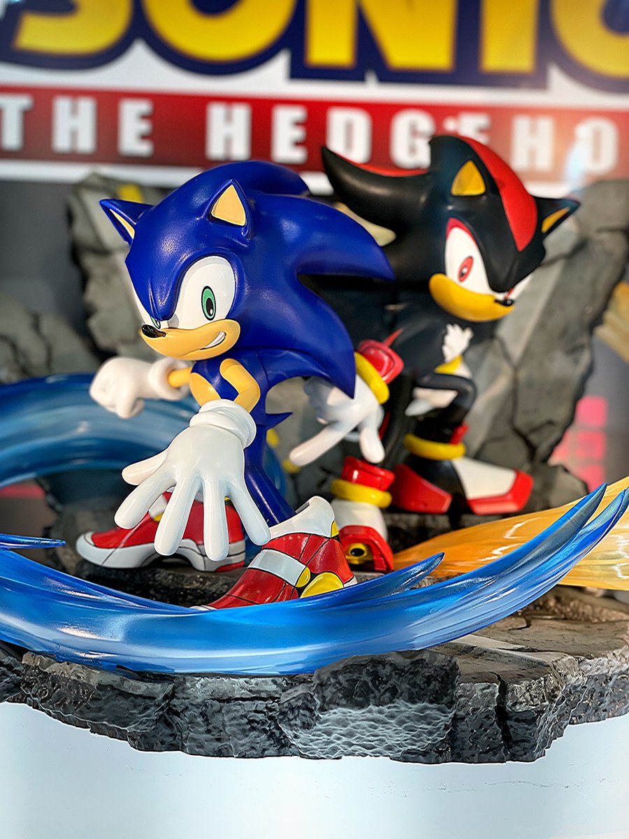 Sonic Adventure 2 S-Fire Sonic and Shadow Figure