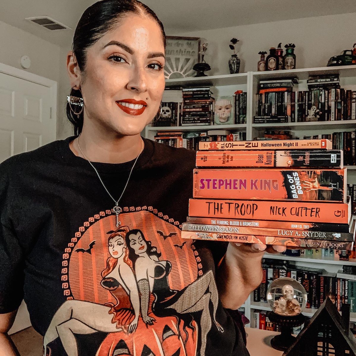 Celebrating #100daysofhalloweenhappy over on IG 🥰 Today is something orange! 🎃