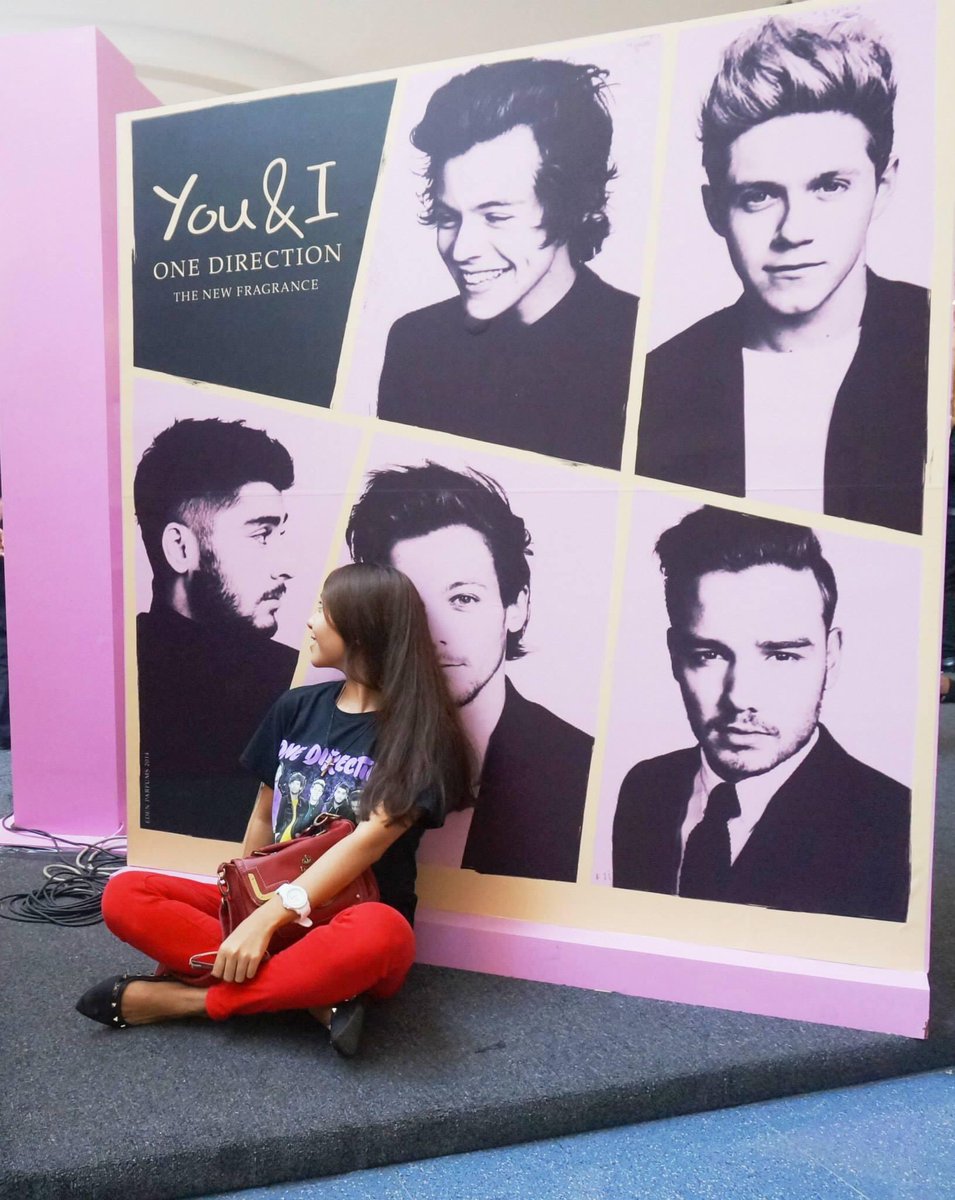 iCheRitzYou's tweet image. Same vibez☺️ Still on celebratory mode❤️ #1DWeek #12YearsOf1D #12YearsOfOneDirection #12YearAnniversaryOfOneDirection