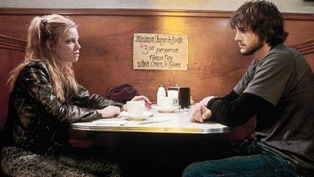 ImagenRetro's tweet photo. "No puedes cambiar lo que es alguien sin destruir lo que fue".

The Butterfly Effect, 2004. 🎬 https://t.co/WICQCPOu2D