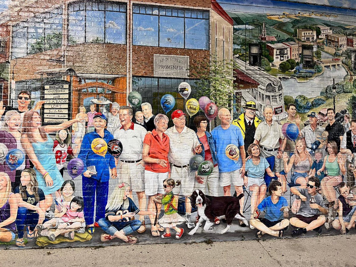 madil711's tweet photo. Check out the diversity in this mural in downtown @NapervilleIL 🥲 https://t.co/wPfa6LEptR