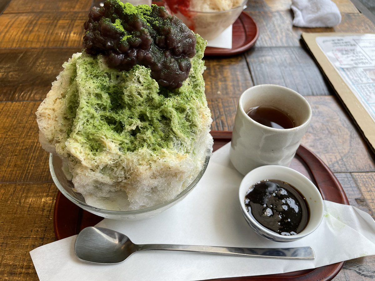 misakurai's tweet photo. 武蔵小杉　酒楽酒酒酒様　今年も京都小山園の上級抹茶かき氷やってます😊中原警察署反対側　＃かき氷　＃抹茶　＃武蔵小杉 https://t.co/84eljHiHwo