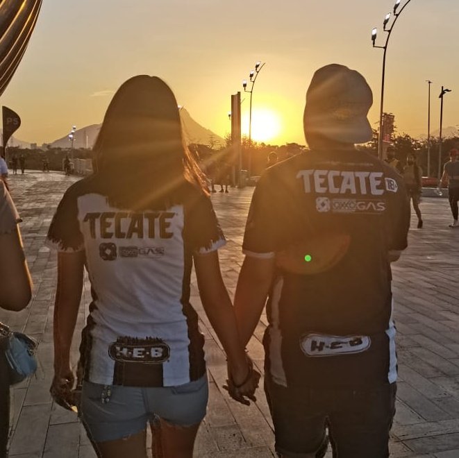 EnriqueGamezJr's tweet photo. Yo ya gane en esta vida💙🤍
@AbbyCvts https://t.co/qeIhbEOR4z
