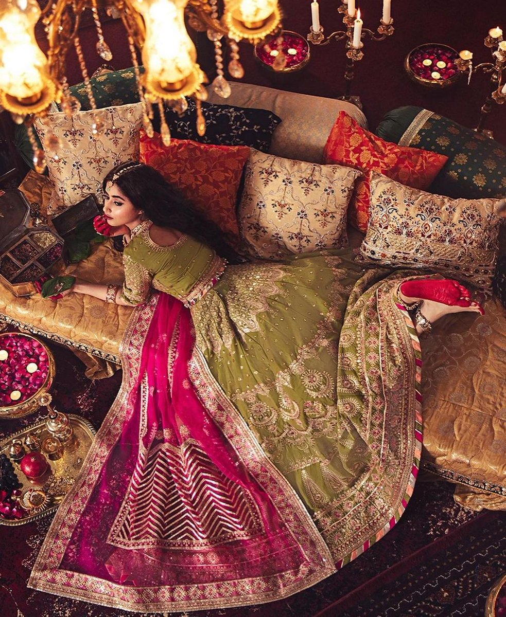 eTodayInPak's tweet photo. #SajalAly in un bellissimo abito da sposa 😍 💓
#todayinmagzine #ethnicofficialpk #sajalaly #Workdairies #Collection #bridal #triditional #red #brightful #solothnicofficialpk #sajalaly #Workdairies #Collection #bridal #triditional #red #brightful #solo https://t.co/M328J1WkBs