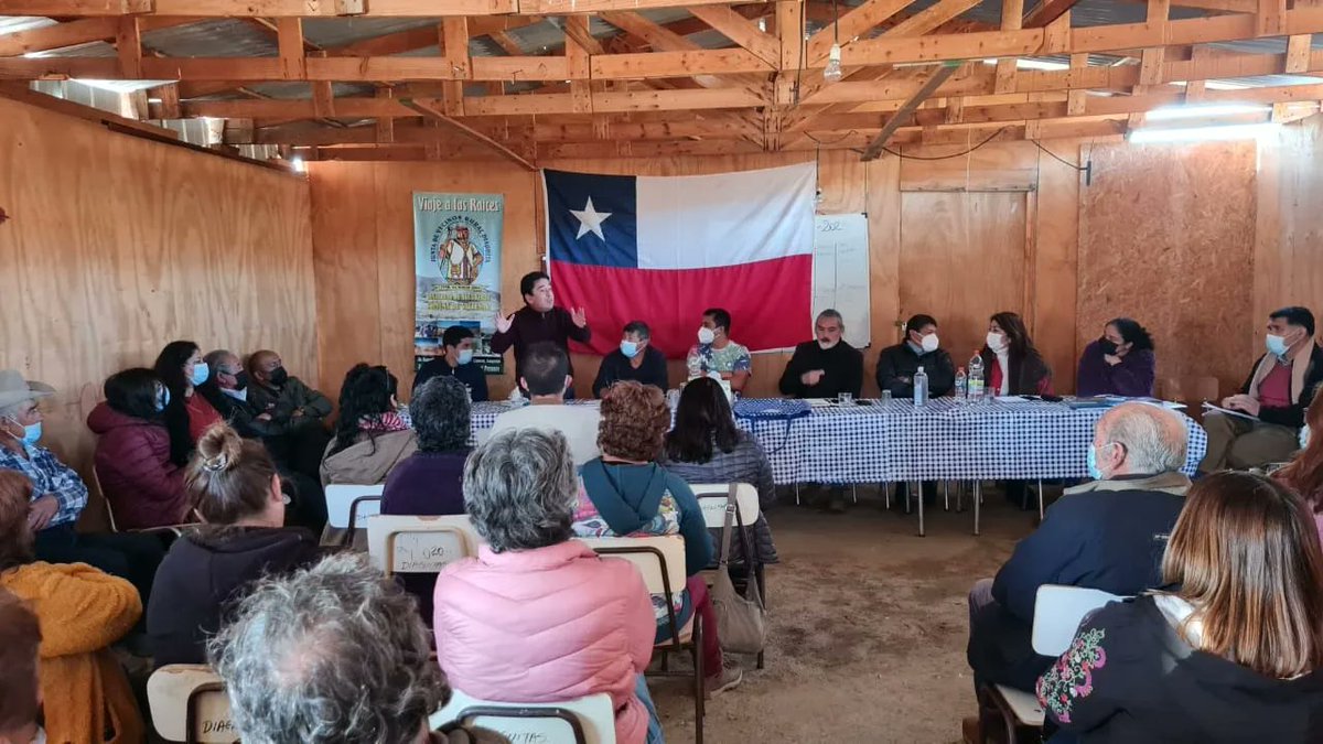 mvargasatacama's tweet photo. Muy positiva reunión con las y los vecinos de #PozoSeco en Vallenar.
Seguimos escuchando en terreno las principales demandas de la comunidad rural atacameña.
@goreatacama @CORE_ATACAMA @DPPHuasco @MuniVallenar @Juan_SantanaC @ctr_cl @JaimeMulet1 https://t.co/fq6MpksO3m