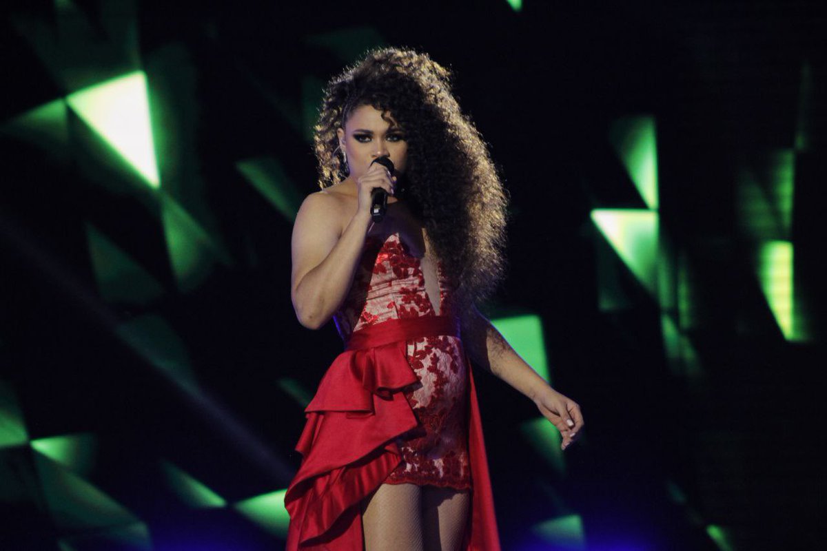 LaAcademiaTV's tweet image. ¡𝗖𝗘𝗦𝗜𝗔 fue muy halagada por parte de los críticos! 🎤🎶💃🏻  #LaAcademiaDesafía 📲