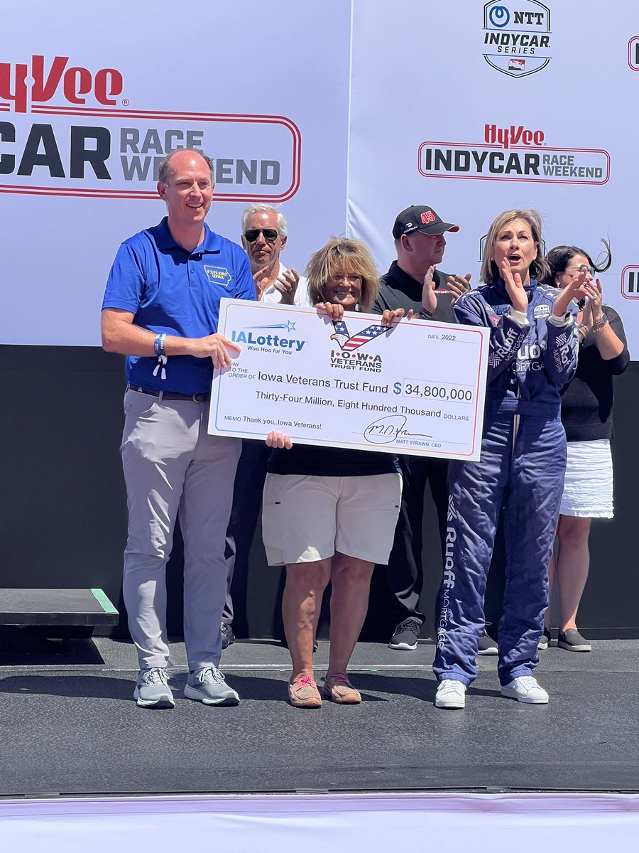 What an unforgettable couple days for our Powerball promotion winners who got an exclusive experience at this weekend’s Hy-Vee INDYCAR Race Weekend. The races, the concerts, the FUN of it all, they were in on it! https://t.co/2BKE0TBhIx