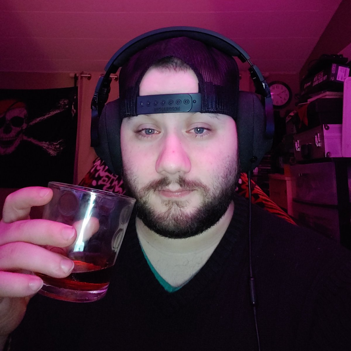 TheAngryCanadian tweet media