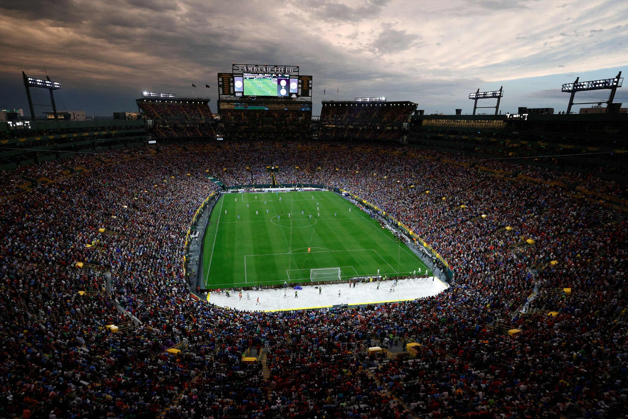 UEFA Champions League on Twitter: "🇺🇸 Lambeau Field. Bayern vs Man