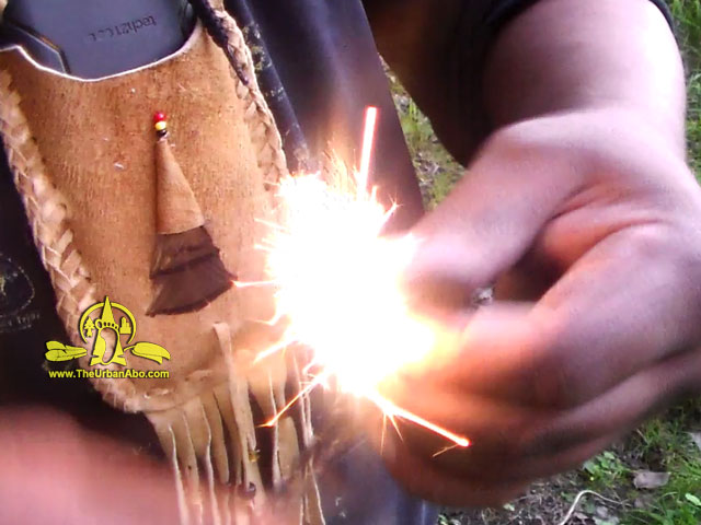 TheUrbanAbo's tweet photo. [FREE TUTORIAL] How to: Fire-Making: Char-Cloth >> https://t.co/QpXJYpnscr #survival #survivor #primitiveTechnology #bushcraft #prepper #SHTF #charcloth #flintsteel #firepiston #traditionlskills #blackpowder #ferroceriumfire #magnesium @TheUrbanAbo https://t.co/gCaS1tl3lY