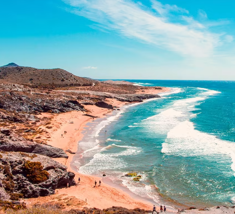 📍Como sabes, la película "Últimas voluntades" la hemos rodado en distintas localidades de Murcia 📍Julio es un buen momento para hacer una escapada allí. ¿Conoces la playa de la foto? 🏖️
@fertejerom <a href="/oscar_casas_/">Oscar casas</a> <a href="/biopicfilms/">Biopic Films</a> <a href="/GrupoMaskeline/">Maskeline</a>  <a href="/regiondemurcia/">Gobierno de la Región de Murcia</a> <a href="/rtve/">RTVE</a> @gruposecuoya