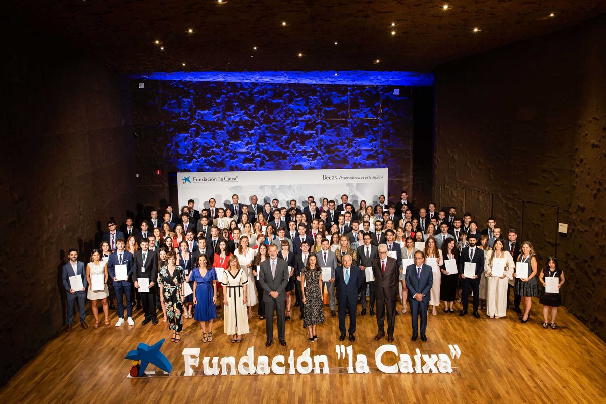 Last week we had the privilege to receive a <a href="/FundlaCaixa/">Fundación ”la Caixa”</a> fellowship from their Majesties the King and Queen of Spain, which will allow me to study an MPA in Development Practice at <a href="/ColumbiaSIPA/">Columbia | SIPA</a>, NYC. My warmest congratulations to the other talented and inspiring 119 fellows!