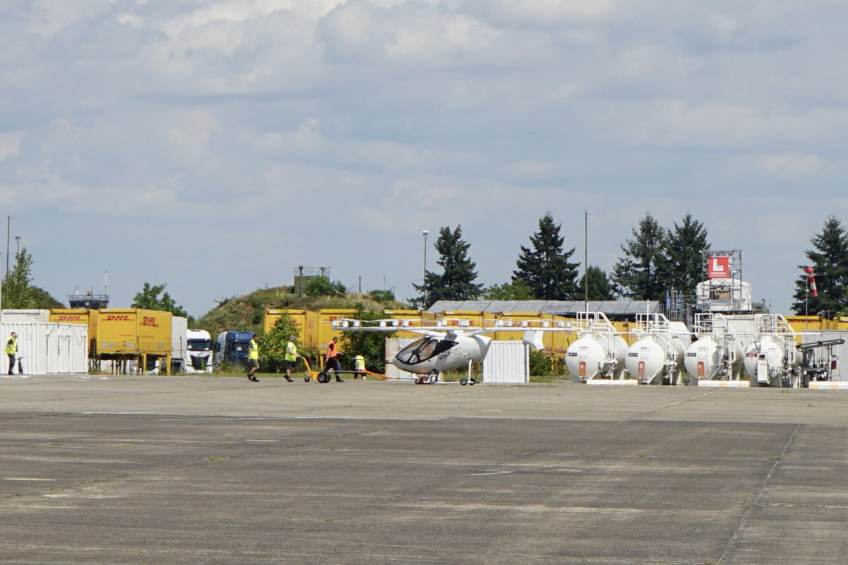 Amazed to see <a href="/volocopter/">Volocopter</a> at Lahr airport!

#EDTL #AdvancedAirMobility #UrbanAirMobility #flyelectric