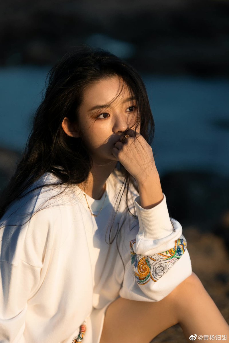 dramapotatoe's tweet photo. #HuangYangTiantian shares new snaps 

More pics - https://t.co/G93gRHwwcr https://t.co/LMyj3miy5C