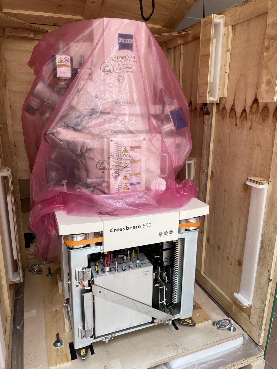 The new ⁦<a href="/CISUP1/">CISUP</a>⁩ DUAL BEAM - ZEISS Crossbeam 550 FIB-SEM - is in Pisa!! at <a href="/CISUP1/">CISUP</a> <a href="/Unipisa/">Università di Pisa</a> ⁦<a href="/INFN_/">INFN</a>⁩ <a href="/RicercaUnipi/">Ricerca UNIPI</a>⁩