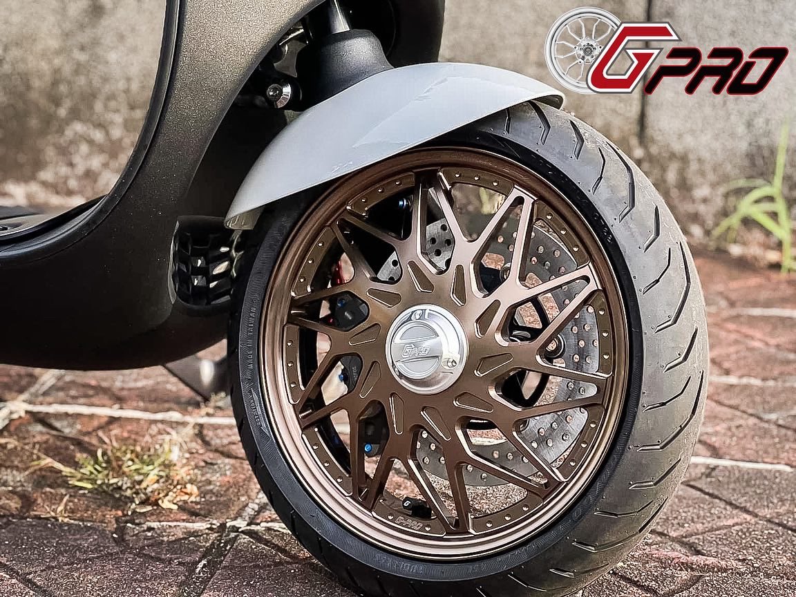 G_protech's tweet photo. The cherry on top, SV10 For gogoro G1 in bronze anodize, amazing.
.
Get yours now!!!
.
________________
Like - Follow - Share
________________
.
#Nmax #yamahanmax #yamahaforce #yamahaforce155 #yamahasmax155 #Xmax #gryphus #smax #smax155 #yamahasmax #SYM #jetsl #jets #jets125 https://t.co/Um37l6pVtA