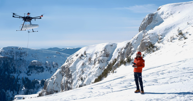 mrc_sauter's tweet photo. Using two new digital solutions, @VodafoneBiz is supporting Salvamont, the Romanian National Mountain Rescuers Association, to speed up search and rescue missions so that they can find victims quicker and save more lives. Find out more. #5G https://t.co/jR76u5AFRg https://t.co/oCIVZJo3rT