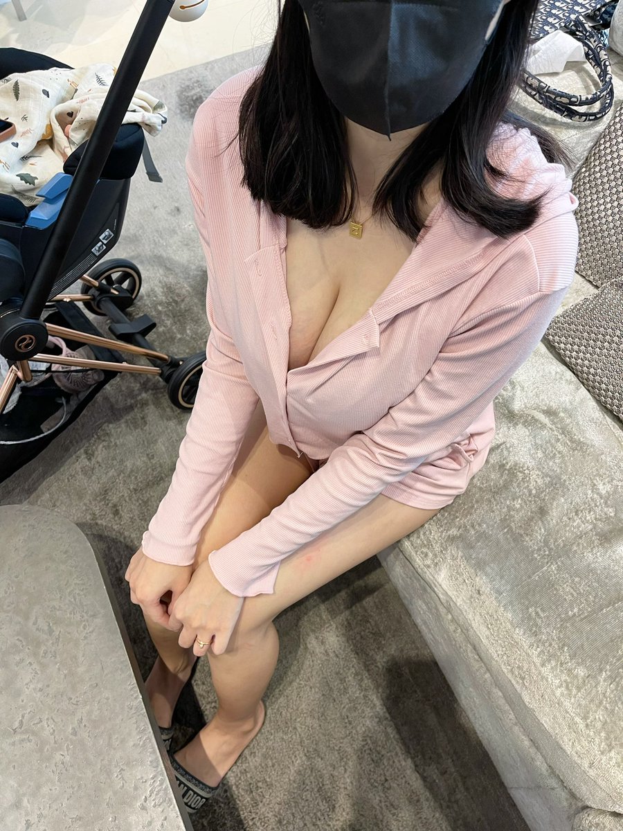 有人發現哪裡不一樣嗎🤣
雖然不奢望男人們發現

還有今天也太熱了吧
來增加大家食慾😝 https://t.co/giteNy17xj