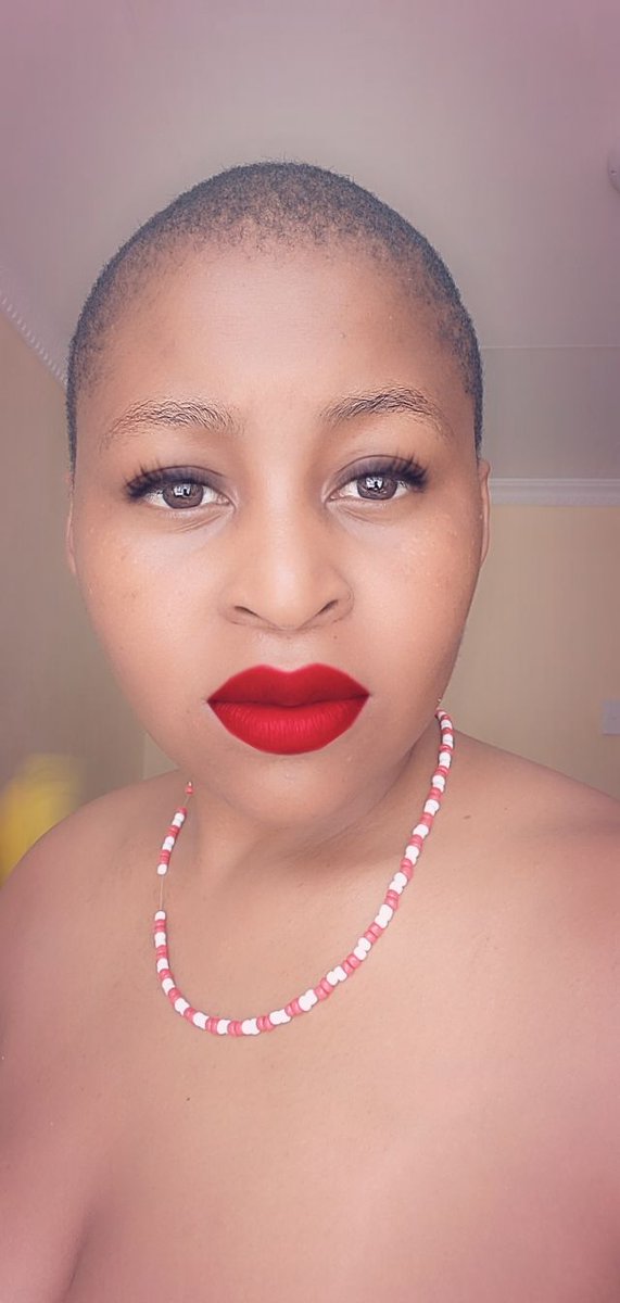 __Reabetswe__'s tweet photo. @SuperCSweets #SuperCSweets #Selfie #Drip #LookingoutForNumberOne https://t.co/FpPURbkUsQ