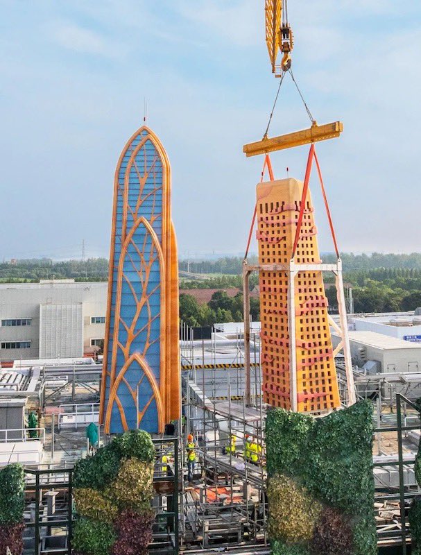 MRichardsonArt's tweet photo. Shanghai Disney Resort just released these great construction photos of the Zootopia city skyline. We spent so much time going over 3D and physical models of different scales to get these site lines perfect. The staging is great and I promise the view will be stunning!🦊🐰 https://t.co/MEWS4Kfqd4