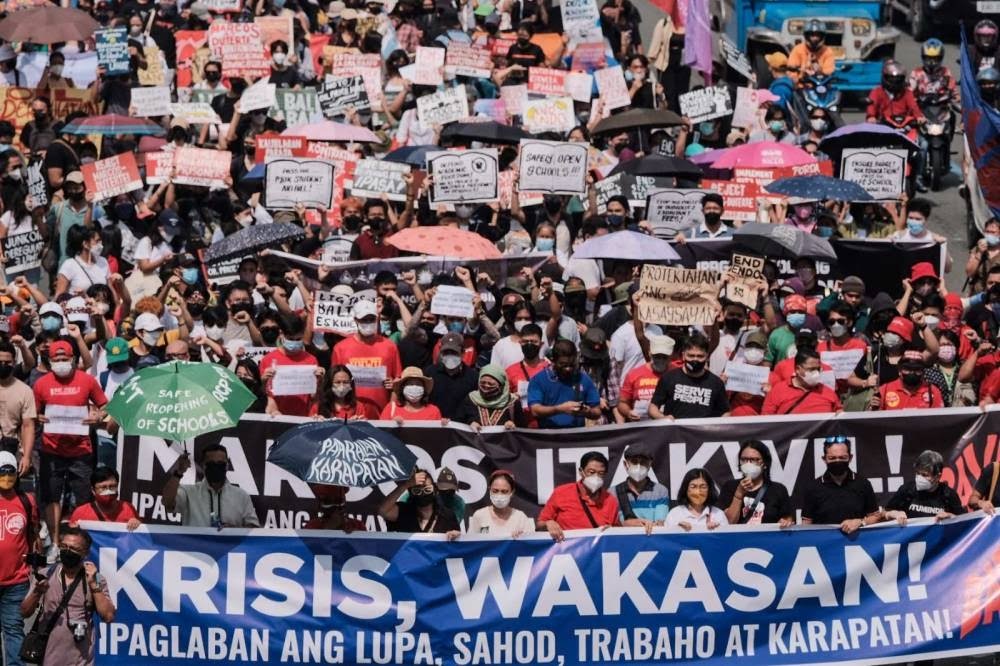 sonnyafrica's tweet photo. Policies are different from the president.

We should support all policies that really benefit the people.

But support the president only if he apologizes for Marcos dictatorship, pays estate taxes, returns ill-gotten wealth, stops dynastic ambitions &amp; recants mass deception. https://t.co/f8UwrUYhlG
