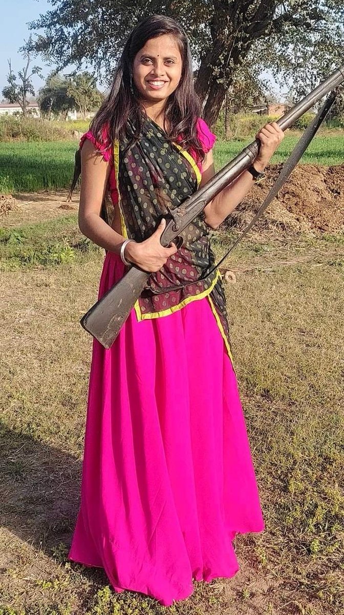 अत्याचार व शोषण के खिलाफ़ अपनी आवाज़ बुलंद करने वाली सामाजिक न्याय की योद्धा,  स्व. फूलन देवी जी की पुण्यतिथि पर भावभीनी श्रद्धांजलि। 
#फूलन_देवी_अमर_रहे 
#भगवती_भील